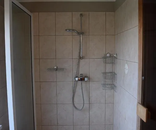 Apartment Uma Kuup Guest Voru